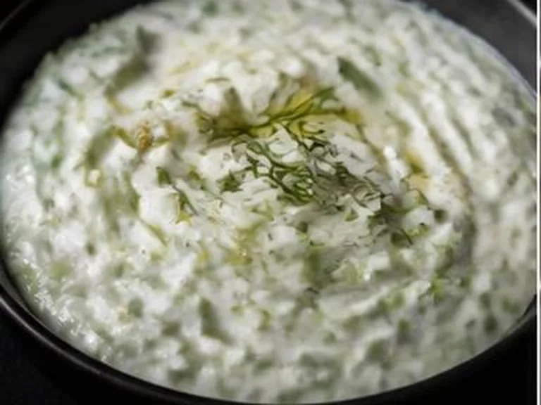 لبن بخيار — Yogurt & Cucumber