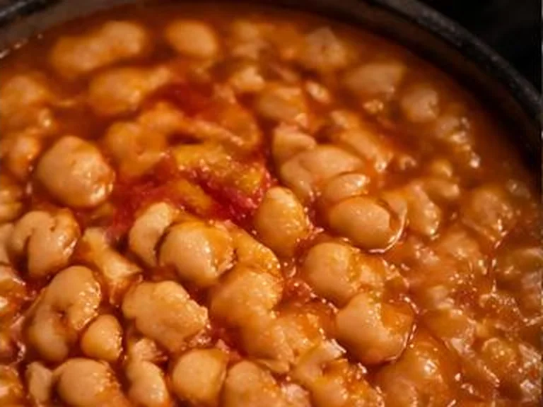 مرق فاصولياء — White Bean Stew