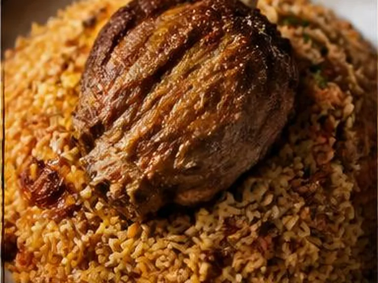 مقلوبة — Maqluba