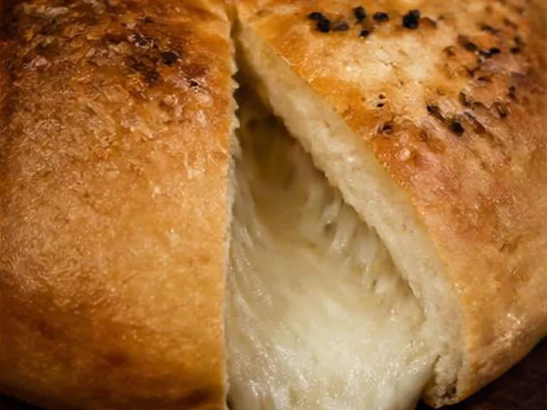 خبز بالجبن — Cheese Bread