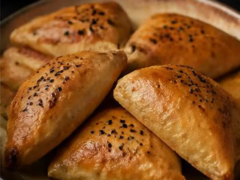 كليجة باللحم — Meat Kleicha